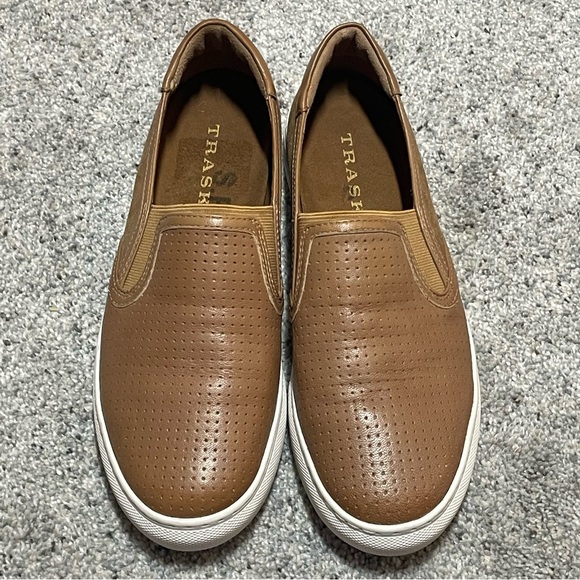 Trask Shoes - Trask Lillian Slip-On Leather Flat/Sneaker w/ Metallic Accents - Womens 7